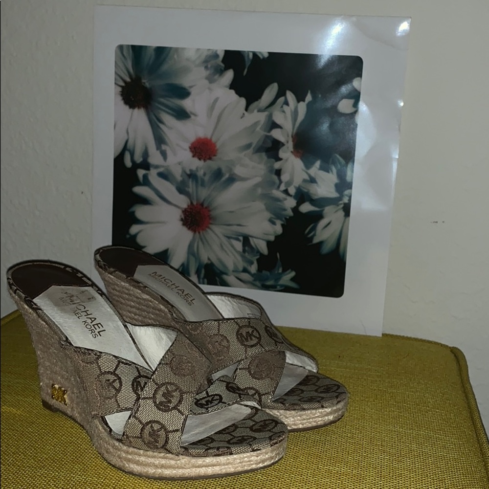 Micheal Kors wedges